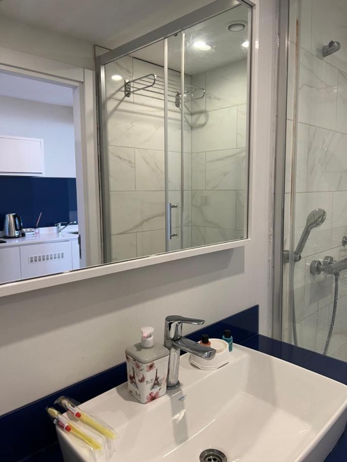 באטומי Orbi City Aparthotel Black Sea View מראה חיצוני תמונה