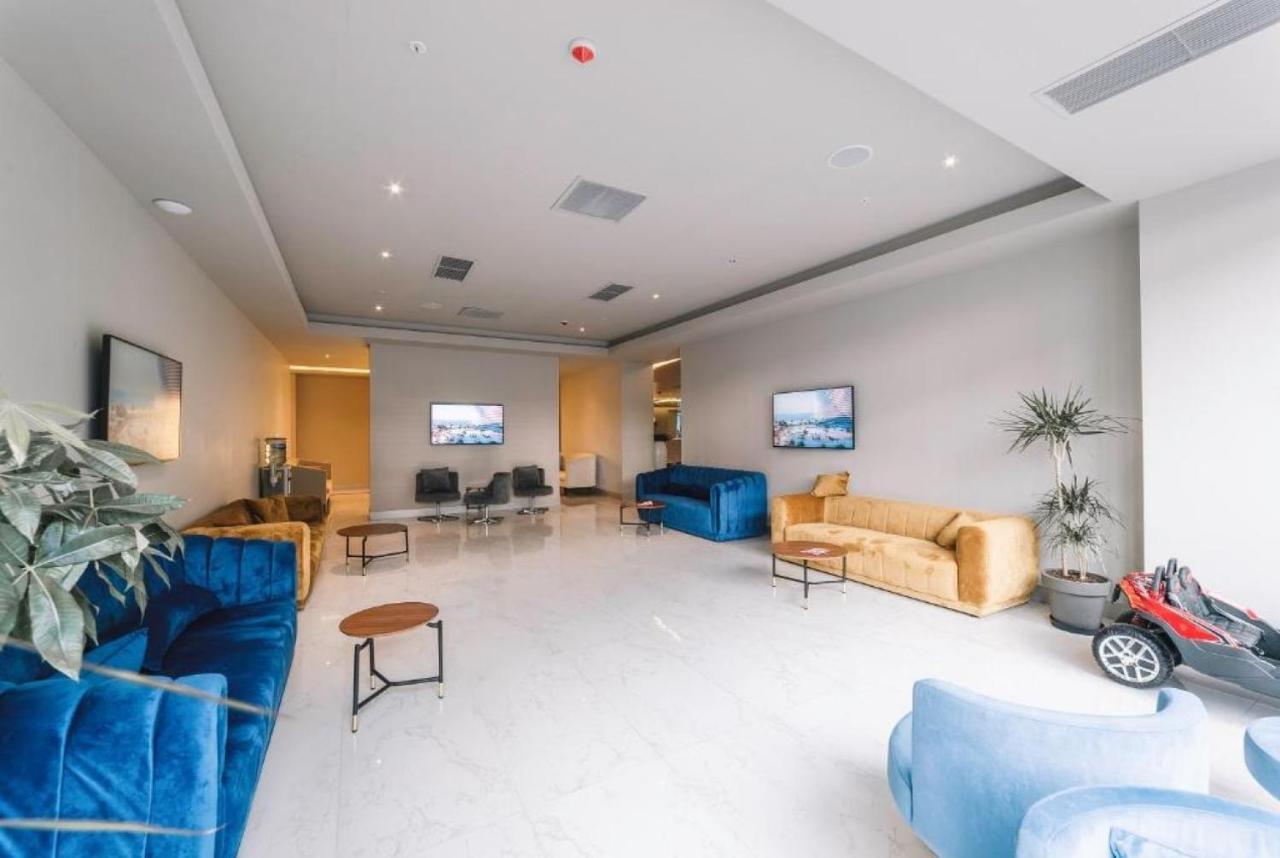 באטומי Orbi City Aparthotel Black Sea View מראה חיצוני תמונה