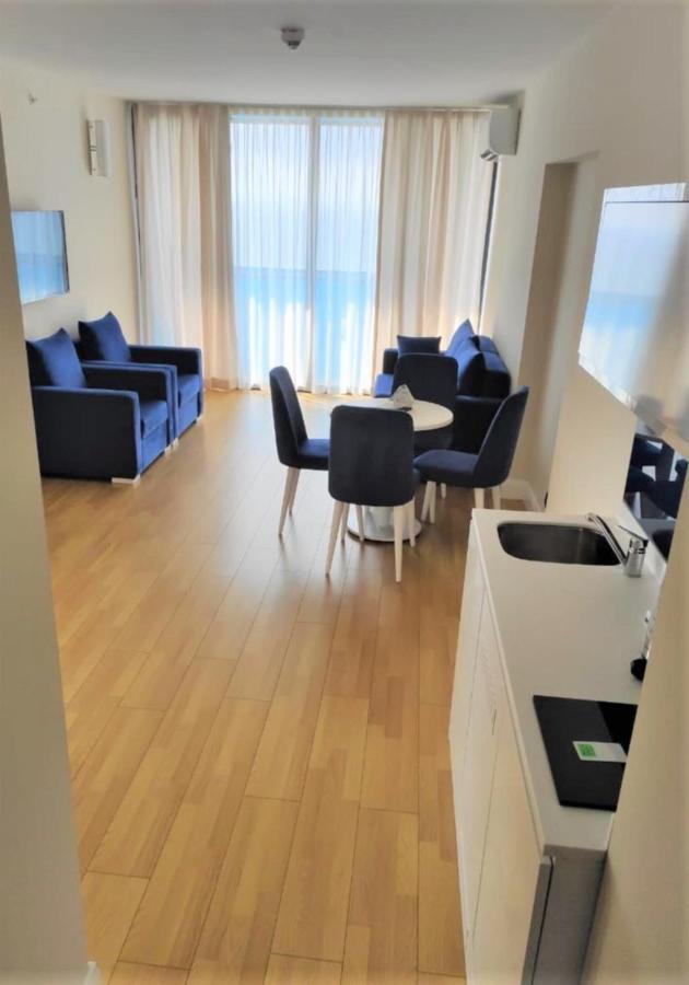 באטומי Orbi City Aparthotel Black Sea View מראה חיצוני תמונה